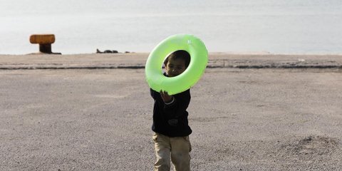 Το παιδί και το σωσίβιο