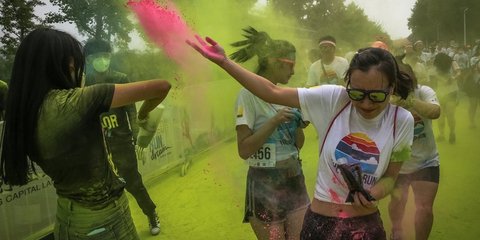 Το Πεκίνο γέμισε χρώματα