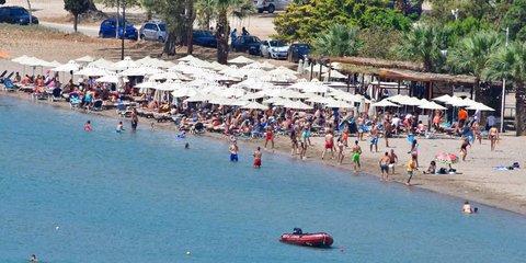 Ολη η Ελλάδα στις παραλίες