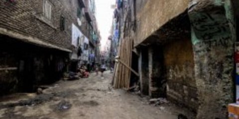 Στιγμιότυπα που δεν τα χωράει ο νους από τη χειρότερη φτωχογειτονιά του Καΐρου [εικόνες]