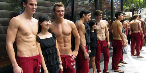 Abercrombie, η εταιρεία ρούχων που επιλέγει για πωλητές μόνο μανεκέν συνεχίζει να προκαλεί: έβγαλε λίστα με το ποιά μαλλιά επιτρέπεται να έχεις για να εργαστείς στην διάσημη φίρμα