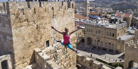 Επικίνδυνα ακροβατικά