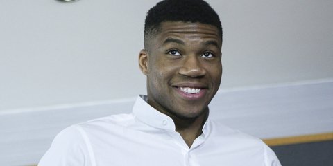 Ο Γιάννης Αντετοκούνμπο είναι ο πρωταγωνιστής στην καμπάνια του ΕΟΤ -«Αγαπώ τη χώρα μου, την Ελλάδα» -Φωτογραφία: George Vitsaras / SOOC