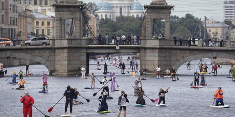 Οι Ρώσοι ανέβηκαν στις σανίδες τους