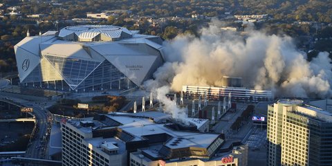 Η «εξαφάνιση» ενός κλειστού γηπέδου