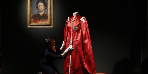 Τα ρούχα της βασίλισσας