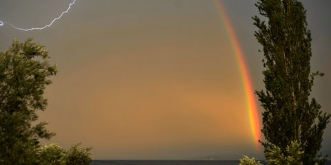 Η απίστευτη παλέτα της φύσης: Μπουρίνι στο Πήλιο -Φωτογραφία: EUROKINISSI/ΘΑΝΑΣΗΣ ΚΑΛΛΙΑΡΑΣ