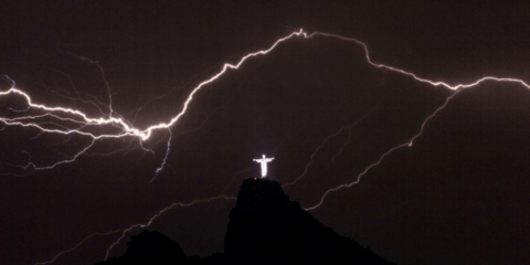 Σε ρυθμούς καρναβαλιού η Λατινική Αμερική