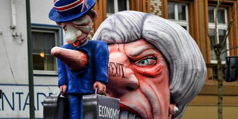  Καρναβάλι στο Ντίσελντορφ: Η εικόνα που έχουν οι Γερμανοί για Μέι και Brexit -Φωτογραφία:AP Photo/Martin Meissner