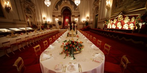 Δείπνο στο Μπάκινγκχαμ- Η αίθουσα χορού έβαλε τα καλά της