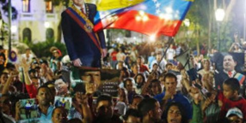 Θρήνος για το θάνατο του Τσάβες - 7ήμερο πένθος στη Βενεζουέλα [εικόνες + βίντεο]