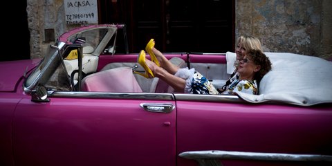 Σε ταξιδεύει ακόμη και μια απλή, καθημερινή εικόνα, από την Αβάνα της Κούβας -Φωτογραφία: AP/Desmond Boylan