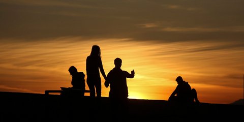 Η μαγική παλέττα του ουρανού όταν ο ήλιος δύει στον Φλοίσβο -Φωτογραφία: Villa Costa