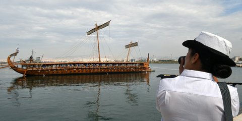 Φωτογραφίζοντας την τριήρη Ολυμπιάς