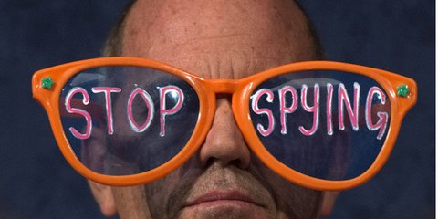  Την ώρα που οι αποκαλύψεις για τις αμερικανικές παρακολουθήσεις έχουν φέρει έναν ψυχροπολε