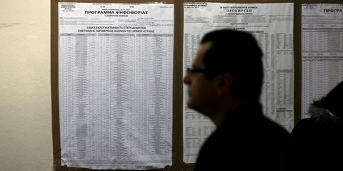 Στις κάλπες από το πρωί οι Ελληνες