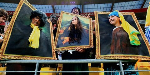 Οι φίλαθλοι που τους άφησαν όλους άφωνους: Ντύθηκαν... πίνακες ζωγραφικής [εικόνα]