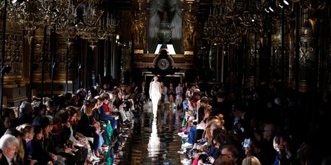 Εβδομάδα μόδας στο Παρίσι για φθινόπωρο/χειμώνα 2018-2019-Φωτογραφία: AP Photo/Francois Mori