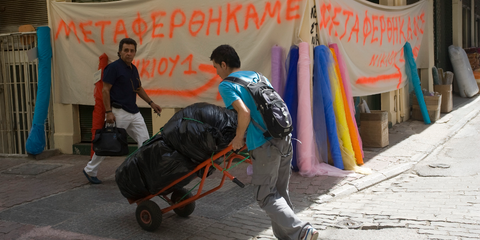 Σύμφωνα με ανακοίνωση της ΕΛΣΤΑΤ, το ποσοστό της ανεργίας άγγιξε το 27,9% τον Ιούνιο του 2013.