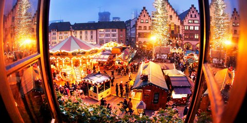 Χριστουγεννιάτικη αγορά στη Φρανκφούρτη -Φωτογραφία AP Photo/Michael Probs