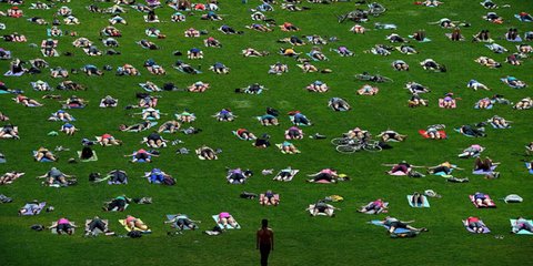 Καλοκαιρί, ήλιος και ελαφρύ αεράκι. 