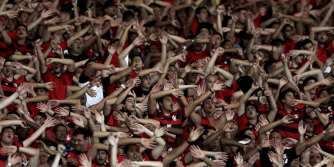 Με τι παθιάζονται οι άνθρωποι...Οπαδοί της ομάδας Flamengo του Ρίο πριν από τον τελικό του πρωταθλήματος της Βραζιλίας απέναντι στην Atletico Paranaense
