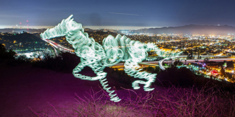 Το άλογο του φωτός: Τα εκπληκτικά «γλυπτά» του Ντάρεν Πίρσον