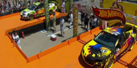 Παράτολμοι κασκαντέρ κάνουν επικίνδυνα κόλπα με αυτοκίνητα [εικόνες + βίντεο]