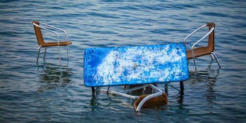 Το καλοκαίρι αντέχει ακόμη -Φωτογραφία: EUROKINISSI/ΓΙΩΡΓΟΣ ΚΟΝΤΑΡΙΝΗΣ