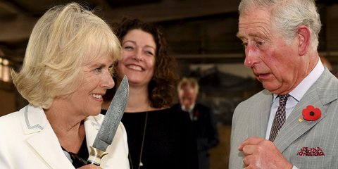 Βγήκαν μαχαίρια στο Μπάκιγχαμ...