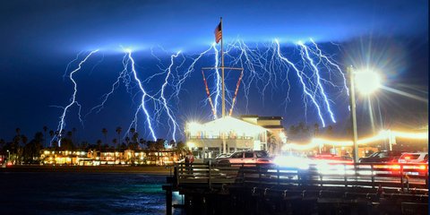 Ηλεκτρική καταιγίδα στην Καλιφόρνια