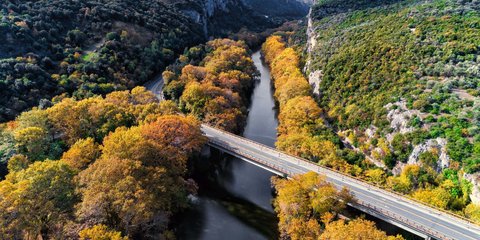 Η μαγεία της κοιλάδας των Τεμπών (και) το φθινόπωρο -Φωτογραφία: ΜΟΤΙΟΝΤΕΑΜ/ΒΕΡΒΕΡΙΔΗΣ ΒΑΣΙΛΗΣ