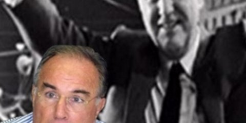 Κίμων Κουλούρης: Ο συγκεντρωσιάρχης του Ανδρέα με το eyeliner και τα botox