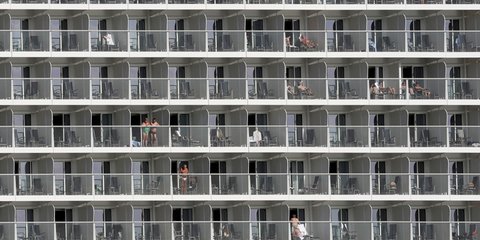 To 347 μέτρων Quantum of the Seas που σάστισε στον Πειραιά... 