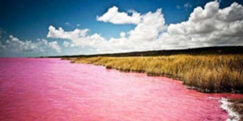 Λίμνες... αίματος - Οι πιο εντυπωσιακές κόκκινες λίμνες του κόσμου