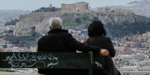 Ανοιξη στο Λυκαβητό με θέα την Ακρόπολη - Φωτογραφία: Intimenews/ΛΙΑΚΟΣ ΓΙΑΝΝΗΣ