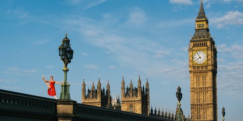 Χορεύοντας στην άκρη της... μάντρας!