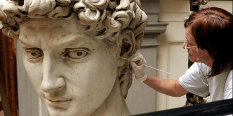 Η εικόνα της ημέρας: Ο Δαυίδ του Μικελάντζελο... φεύγει από τη Φλωρεντία