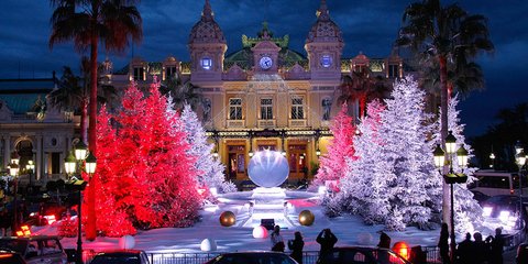 Ντύθηκε Χριστουγεννιάτικα και το καζίνο του Μονακό