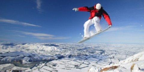 Σκίζοντας το χιόνι σε μία σανίδα - Οι 5 καλύτερες πίστες για σνόουμπορντ [εικόνες] 