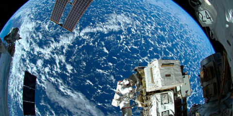 Διαστημικός περίπατος [εικόνα]