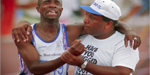 Τα δέκα πιο συγκινητικά στιγμιότυπα στην ιστορία των Ολυμπιακών Αγώνων [εικόνες]