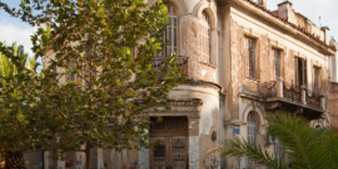 Όνειρο ζω: Η πληγωμένη γειτονιά του Κεραμεικού