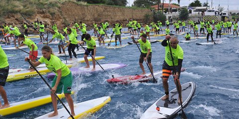 Κωπηλατώντας όρθιοι