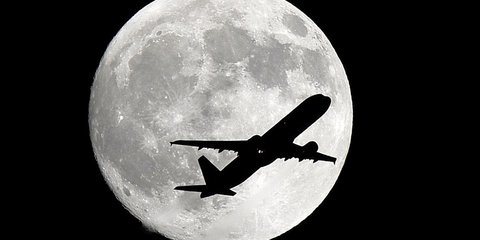 Η εντυπωσιακή πανσέληνος της Παρασκευής...