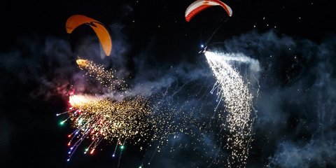 Πτήση... πυροτέχνημα