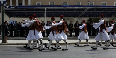 Μαθητική παρέλαση στο Σύνταγμα