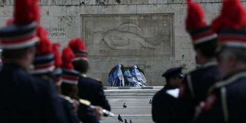 Εγινε το πρωί στην Αθήνα η μεγάλη μαθητική παρέλαση για την 25η Μαρτίου...