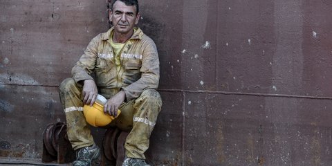 Καύσωνας στη Ναυπηγοεπισκευαστική Ζώνη Περάματος - Φωτογραφία: Intimenews/ΧΑΛΚΙΟΠΟΥΛΟΣ ΝΙΚΟΣ