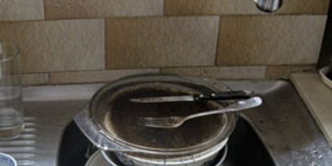 άπλυτα πιάτα